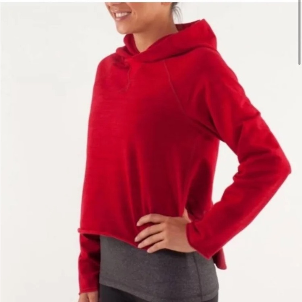 Lululemon Pull Me Over Layered Hoodie in Cranberry size 4